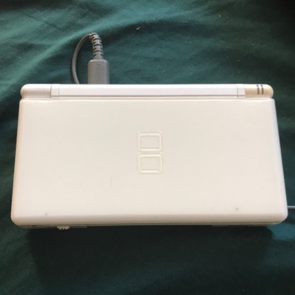 Nintendo Gameboy - Picture 1 of 4